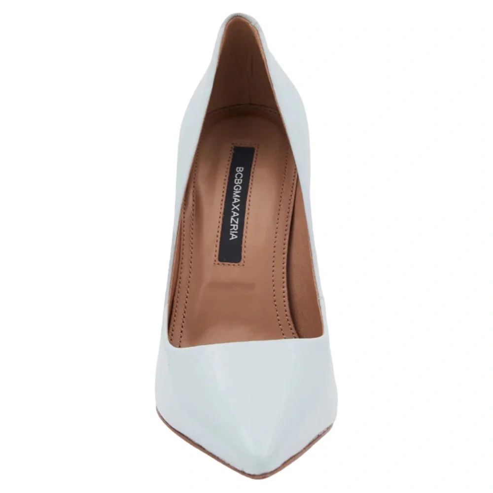 BCBGMAXAZRIA Women’s Nova Pump Crinkle Patent Blue - Picture 2 of 5